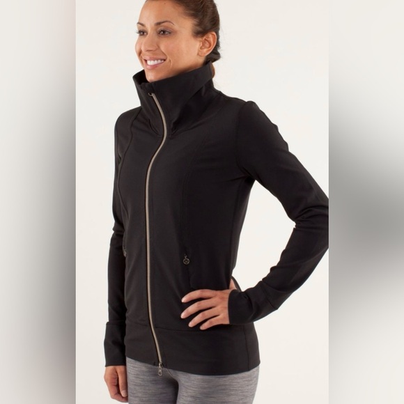 Lululemon Daily Yoga Jacket Size 8 Full Zip Long Sleeve 
Black - Picture 1 of 12